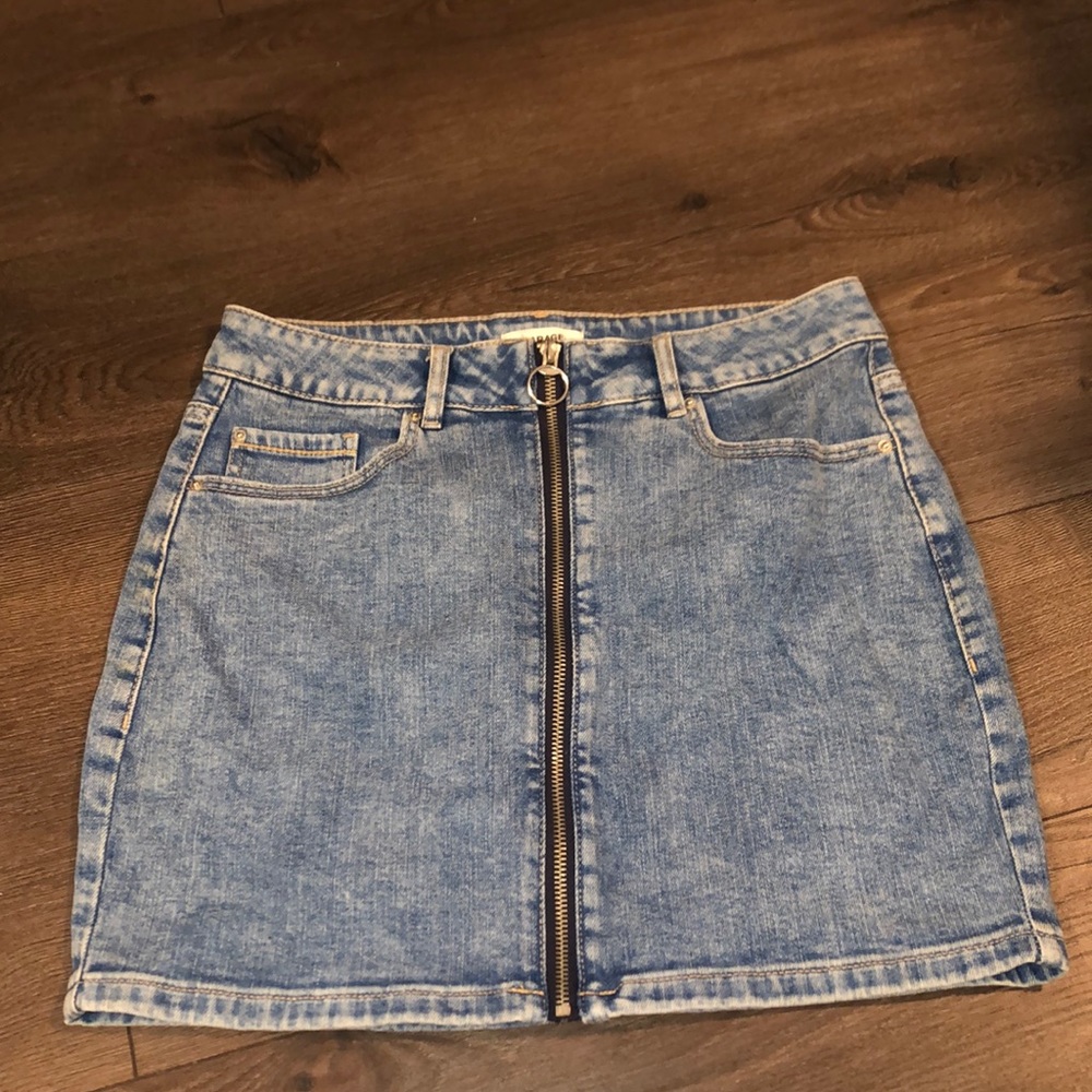 Denim skirt
